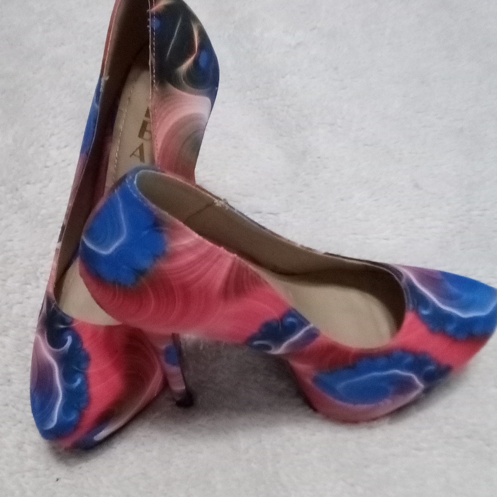 Alba multicolored pumps